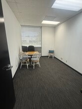 23351-23361 Madero, Mission Viejo, CA à louer Photo intérieure– Image 2 sur 2