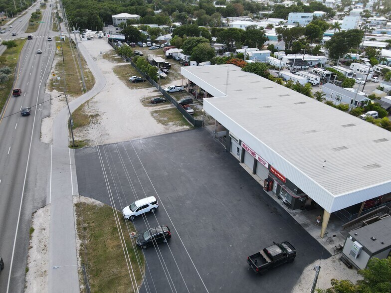 101500 Overseas Hwy, Key Largo, FL à vendre - Photo de l’immeuble – Image 2 sur 12