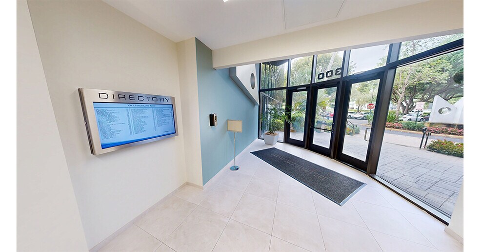 300 S Pine Island Rd, Plantation, FL à louer - Photo de l’immeuble – Image 3 sur 13