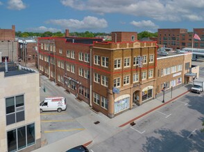 635 N Main St, Fremont, NE à louer Photo de l’immeuble– Image 1 sur 11