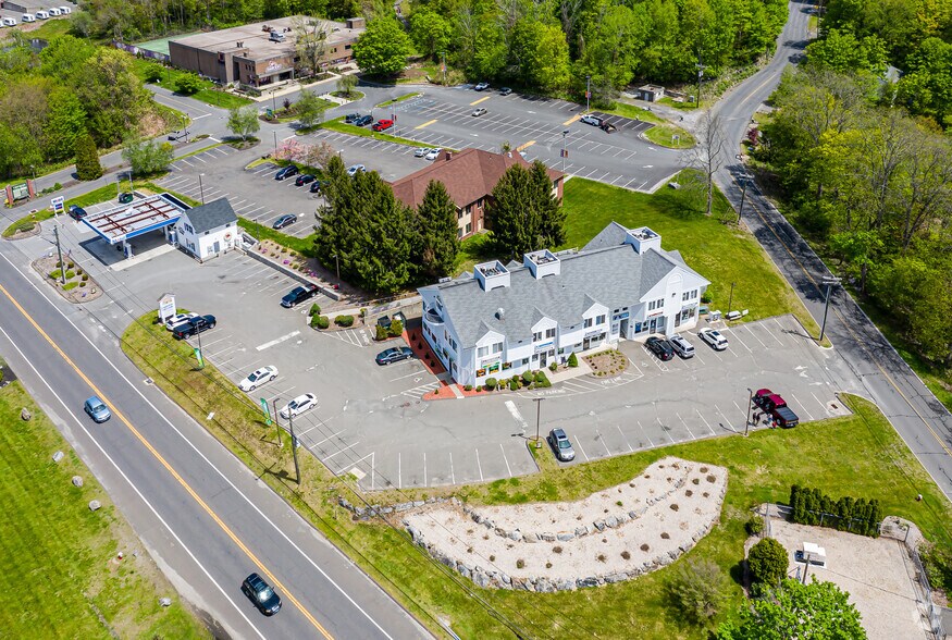 750 Straits Tpke, Middlebury, CT à louer - Aérien – Image 3 sur 11
