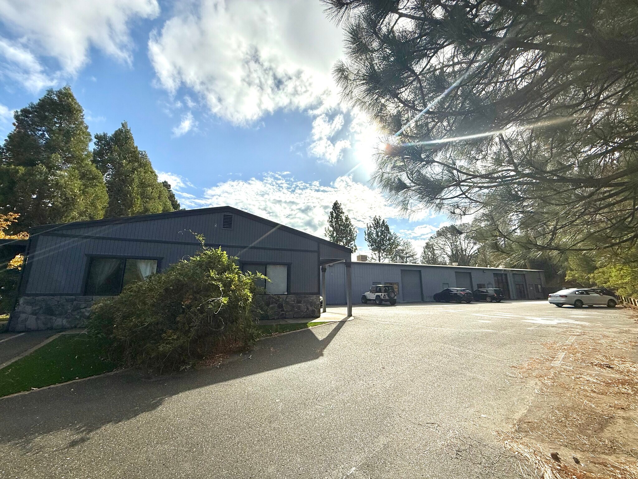 6048 Enterprise Dr, Diamond Springs, CA à vendre Photo de l’immeuble– Image 1 sur 13