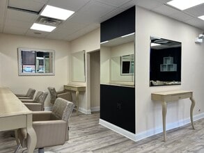 1 E Huron St, Chicago, IL à louer Photo intérieure– Image 1 sur 25