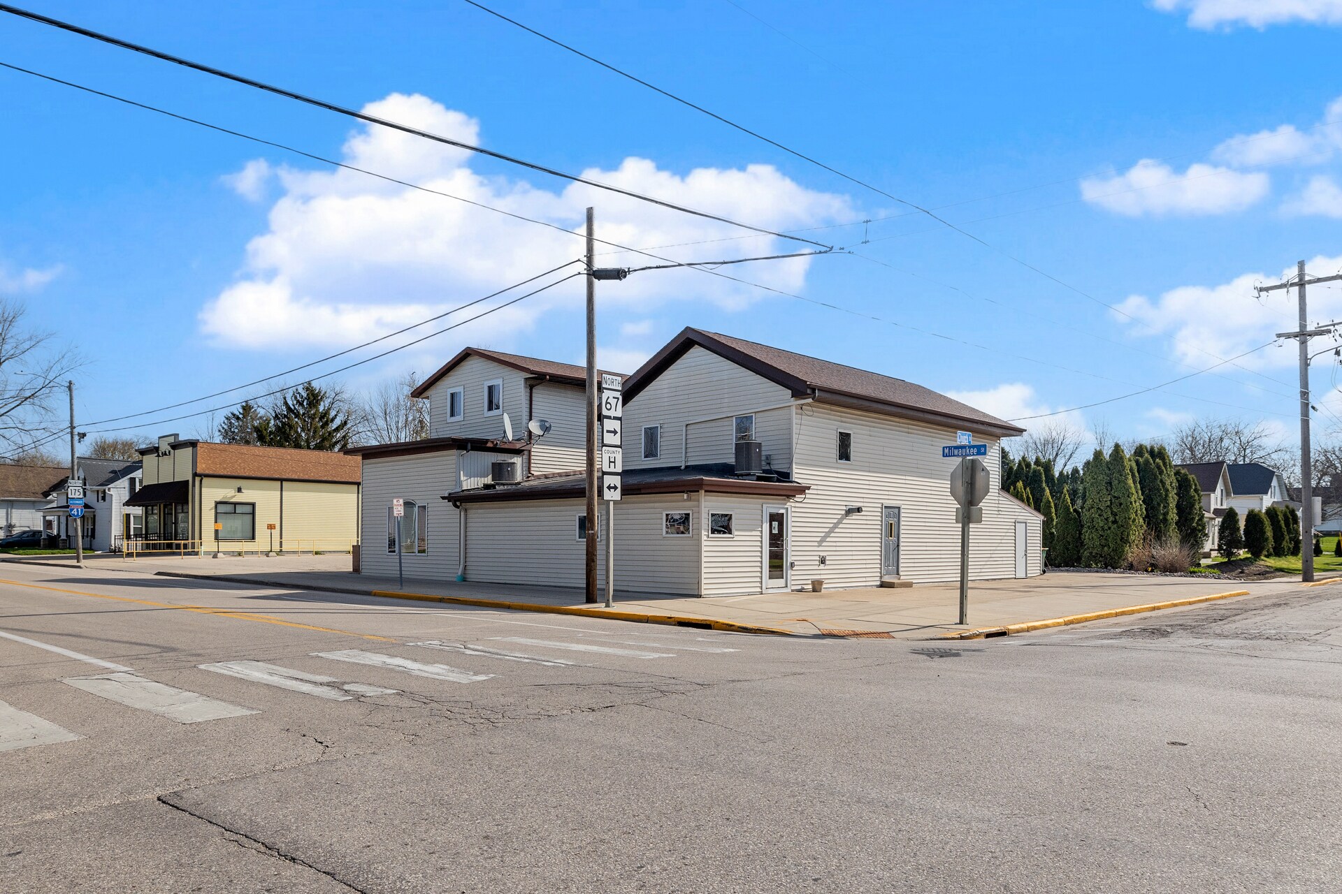 504 Milwaukee St, Lomira, WI à vendre Photo principale– Image 1 sur 51