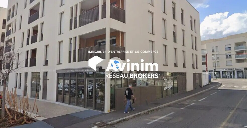 Local commercial dans Brignais à vendre - Photo de l’immeuble – Image 3 sur 3