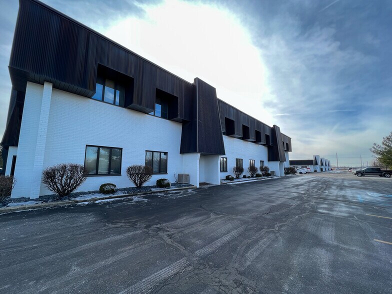 9111 Broadway St, Merrillville, IN à louer - Photo de l’immeuble – Image 2 sur 11