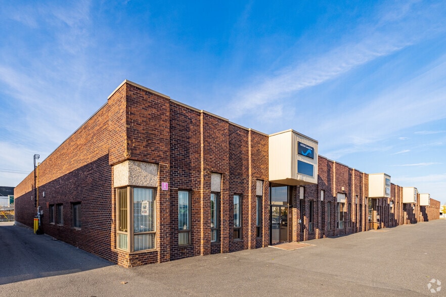 1420-1490 St Beaulac, Saint-Laurent, QC à louer - Photo principale – Image 1 sur 6