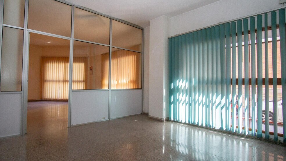 Local commercial dans Elda, Alicante à vendre - Photo intérieure – Image 3 sur 6