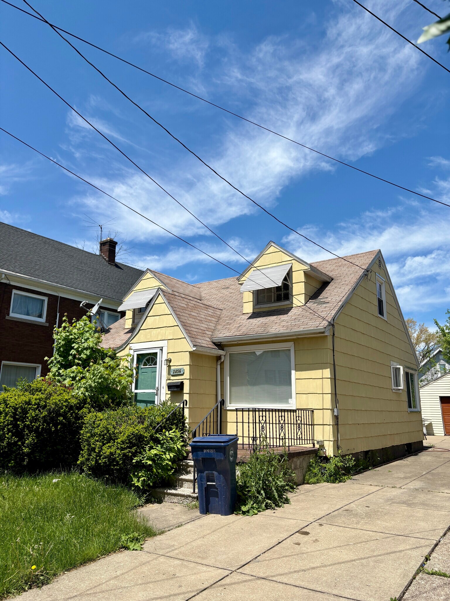 2456 South Ave, Niagara Falls, NY à vendre Photo principale– Image 1 sur 2