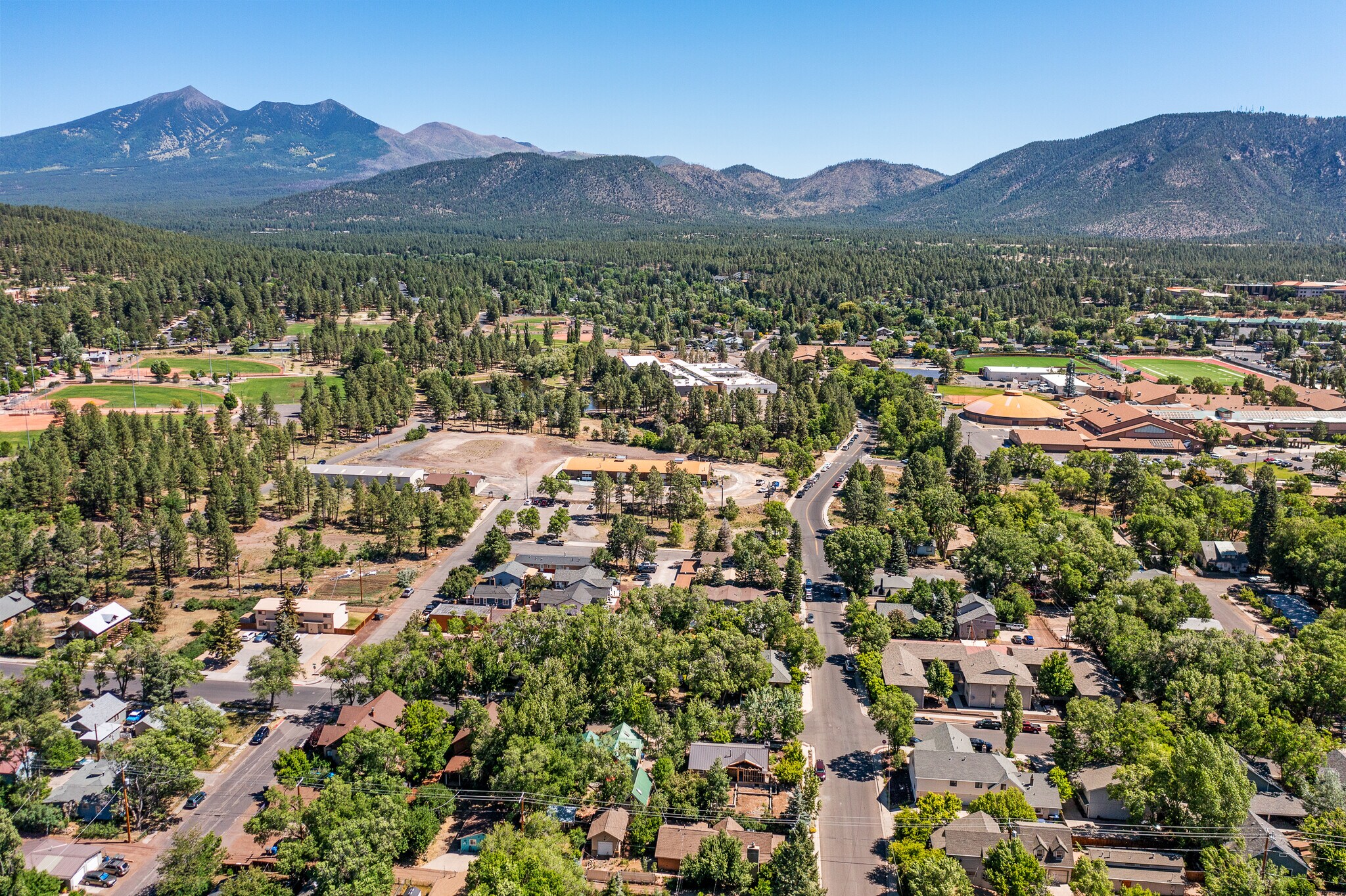 Bonito - Dale Apartments portefeuille de 2 biens à vendre sur LoopNet.fr Photo de l’immeuble– Image 1 sur 31