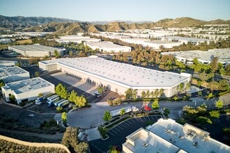 29120 Commerce Center Dr, Valencia, CA à louer Aérien– Image 2 sur 8