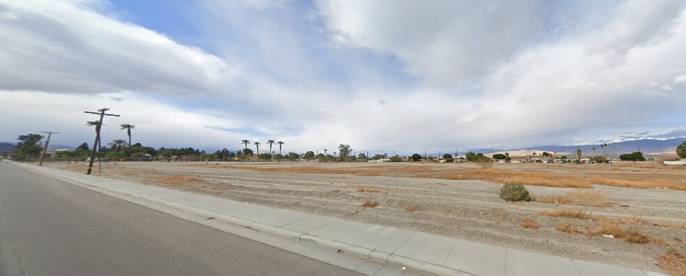 Doctor Carreon, Indio, CA à vendre - Photo de l’immeuble – Image 3 sur 3