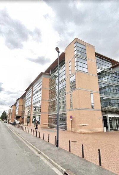 Bureau dans Ivry-sur-Seine à louer - Photo de l’immeuble – Image 1 sur 6