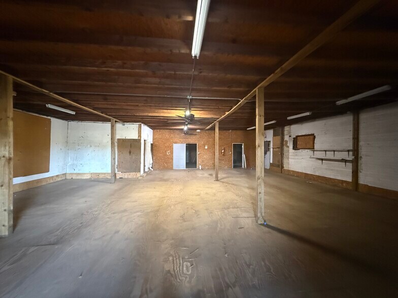 6640 US Highway 70 W, La Grange, NC à vendre - Photo de l’immeuble – Image 2 sur 4