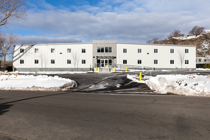 66 Holton St, Woburn, MA à louer - Autre – Image 3 sur 9