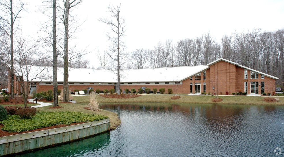 9 Manhattan Sq, Hampton, VA à vendre - Photo de l’immeuble – Image 3 sur 10