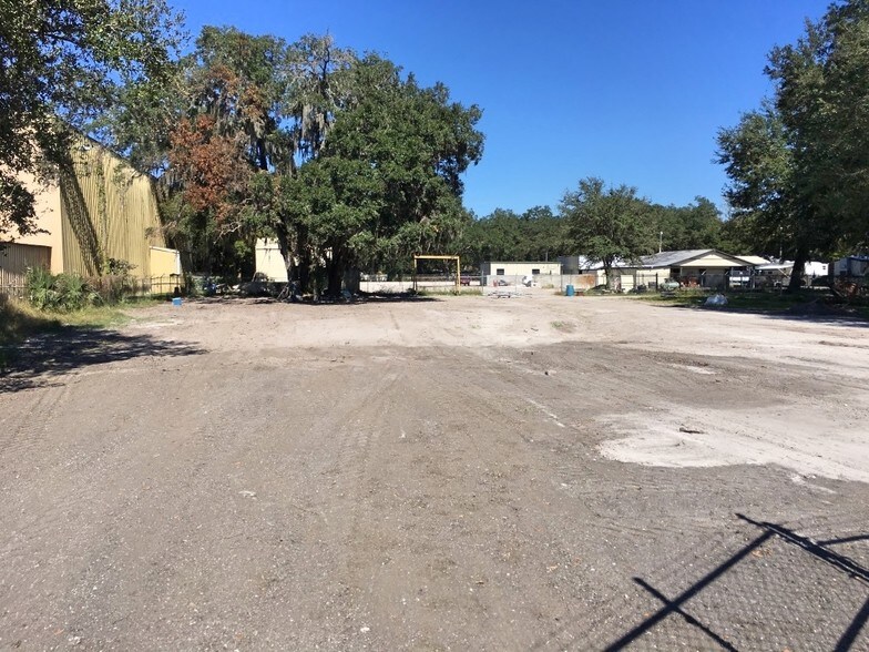 2610 E US Hwy 92, Plant City, FL à louer - Photo de l’immeuble – Image 2 sur 6