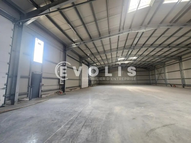 Local d’activités dans La Côte-Saint-André à louer - Photo intérieure – Image 3 sur 13