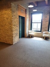 413 Wacouta St, Saint Paul, MN à louer Photo intérieure– Image 1 sur 11