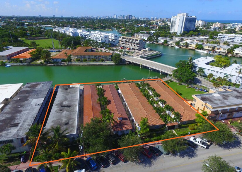 965 Marseille Dr, Miami Beach, FL à vendre - Aérien – Image 1 sur 19