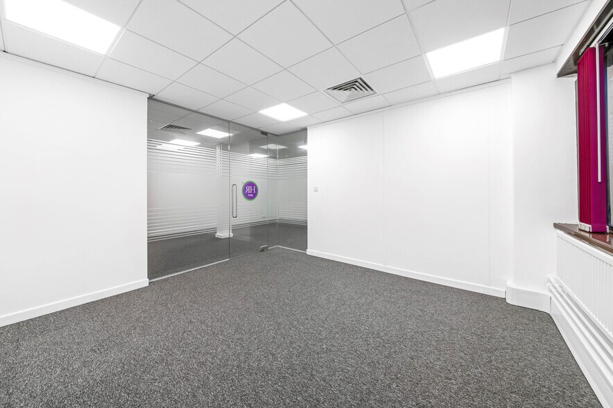 Hargreaves Rd, Swindon à louer - Photo intérieure – Image 3 sur 6