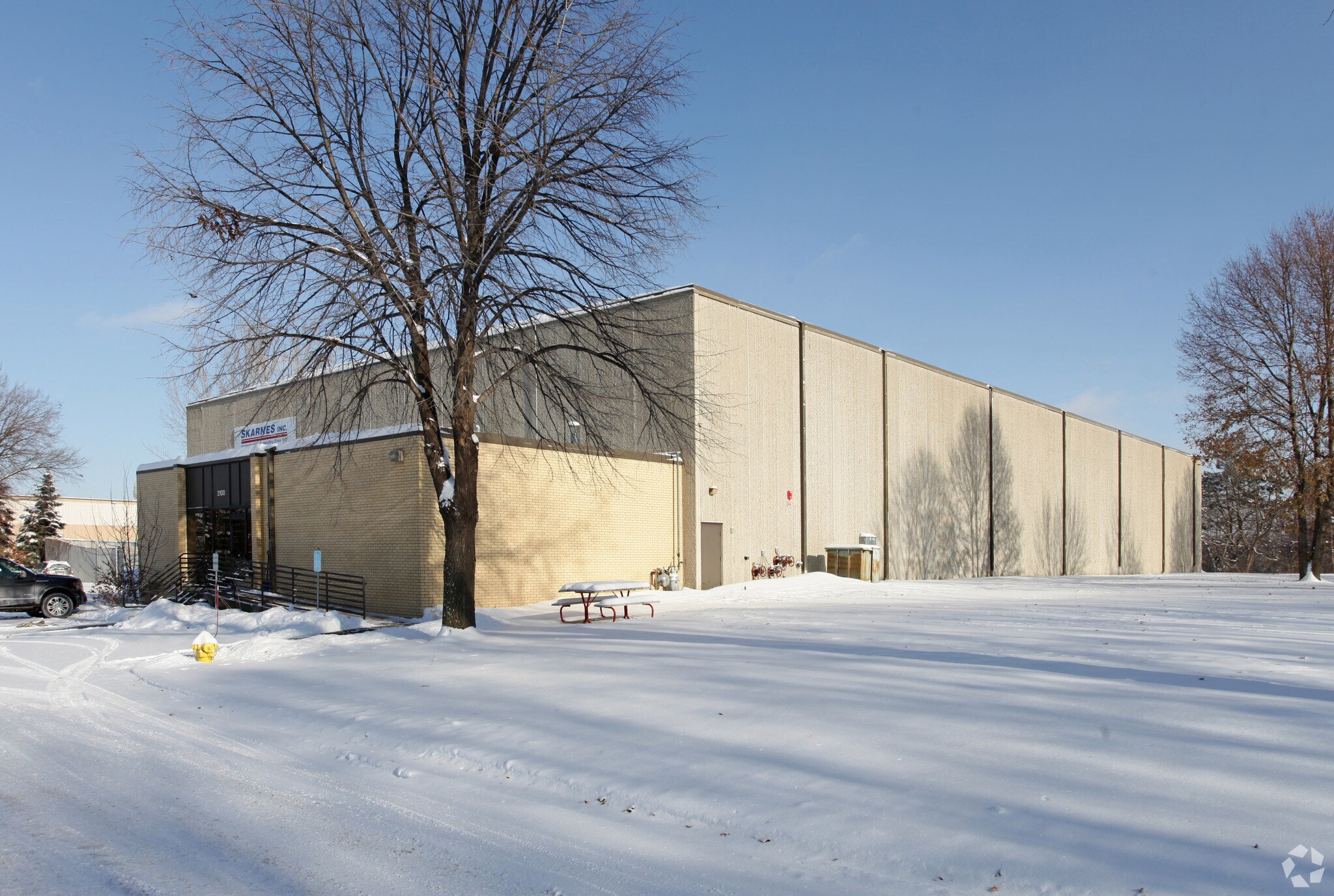 2100 N Niagara Ln, Plymouth, MN à louer Photo principale– Image 1 sur 4