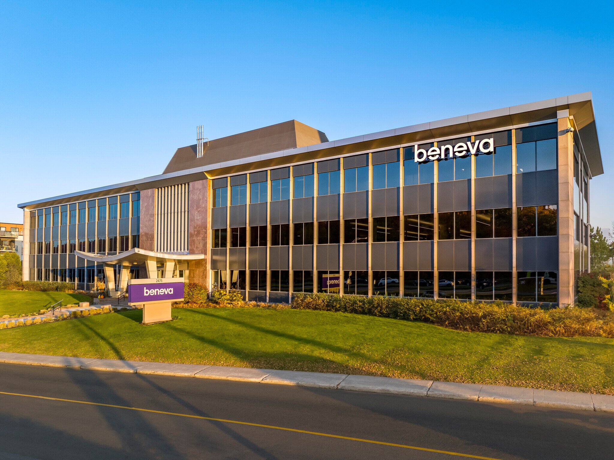 2475 Boul Laurier, Québec, QC à louer Photo principale– Image 1 sur 3