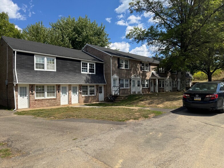 278 Cameron Dr, Slippery Rock, PA à vendre - Photo de l’immeuble – Image 3 sur 10