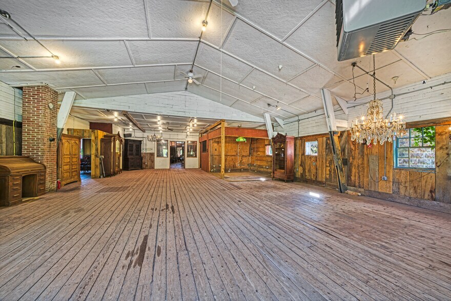 Prospect Hill Estate 14.3 +/- Acres portefeuille de 4 biens à vendre sur LoopNet.fr - Photo de l’immeuble – Image 3 sur 68