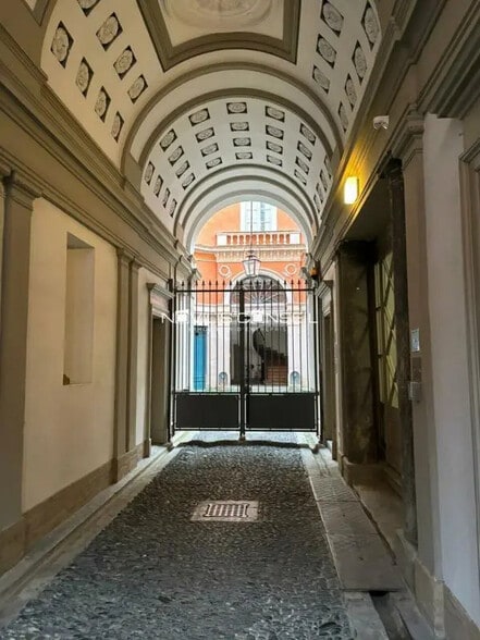 Bureau dans Toulouse à louer - Hall d’entrée – Image 3 sur 7