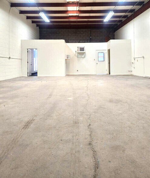 506 E Juanita Ave, Mesa, AZ à louer - Photo de l’immeuble – Image 3 sur 7