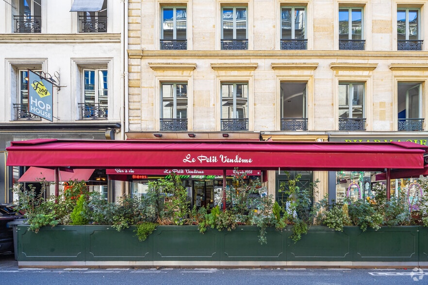 8 Rue Des Capucines, Paris à louer - Photo de l’immeuble – Image 2 sur 3