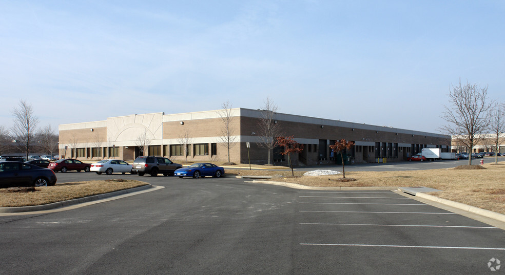 14910-14930 Bogle Dr, Chantilly, VA à louer - Photo principale – Image 1 sur 3