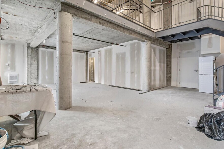 5229 Boul Décarie, Montréal, QC à vendre - Photo intérieure – Image 3 sur 4