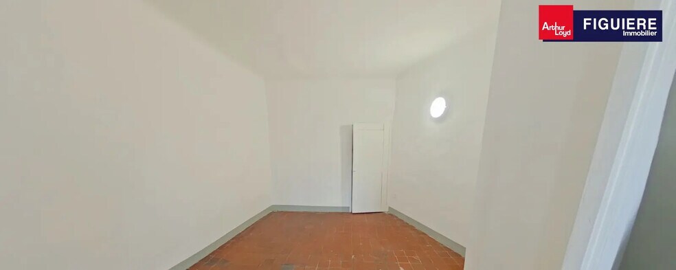 Local commercial dans Salon-de-Provence à louer - Photo intérieure – Image 3 sur 10