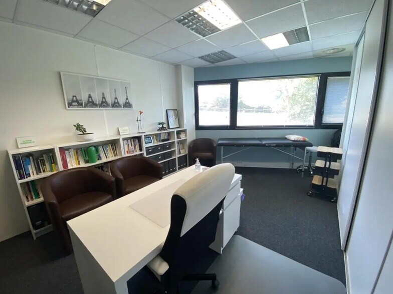 Bureau dans Bruz à vendre - Photo de l’immeuble – Image 3 sur 7