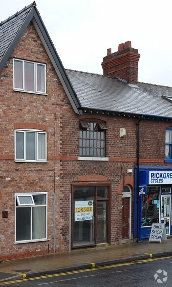 59 Wilmslow Rd, Wilmslow à louer - Photo principale – Image 1 sur 1