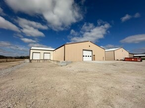 111 Walnut Ln, Colona, IL à louer Photo de l’immeuble– Image 1 sur 16