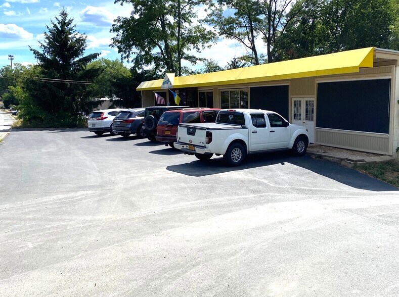 2435 NY-32 Hwy, New Windsor, NY à vendre - Photo de l’immeuble – Image 2 sur 2