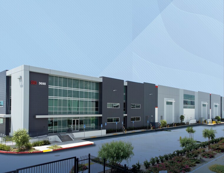 3690 Union Pacific Ave, Los Angeles, CA à louer - Photo principale – Image 1 sur 6