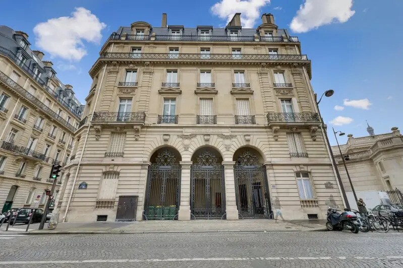 12 Avenue Pierre Ier De Serbie, Paris à louer - Photo de l’immeuble – Image 1 sur 9