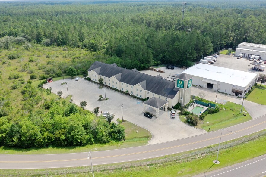 34579 Grantham College Dr, Slidell, LA à vendre - Photo de l’immeuble – Image 2 sur 8
