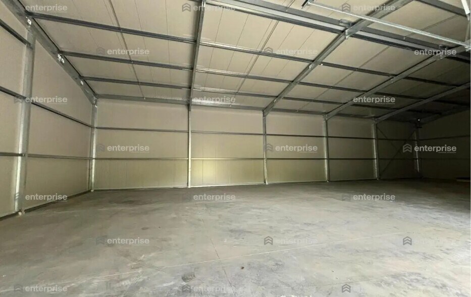 Local d'activités dans Flixecourt à vendre - Photo de l’immeuble – Image 3 sur 3