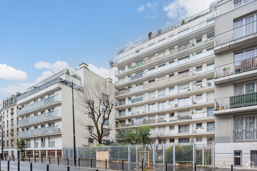 Immeuble residentiel dans Paris à vendre - Photo de l’immeuble – Image 3 sur 5