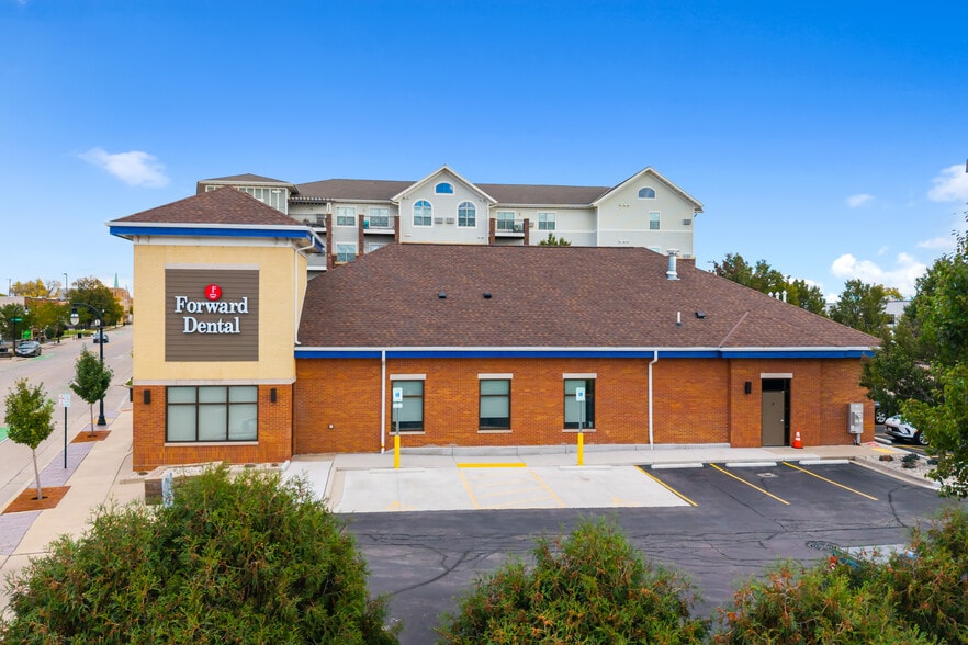 8001 W National Ave, West Allis, WI à vendre - Photo de l’immeuble – Image 3 sur 5