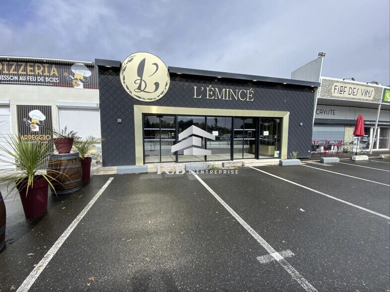Local commercial dans Haute-Goulaine à louer - Photo de l’immeuble – Image 1 sur 10