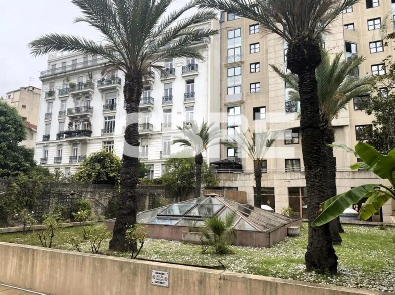 Bureau dans Nice à vendre - Photo de l’immeuble – Image 1 sur 6