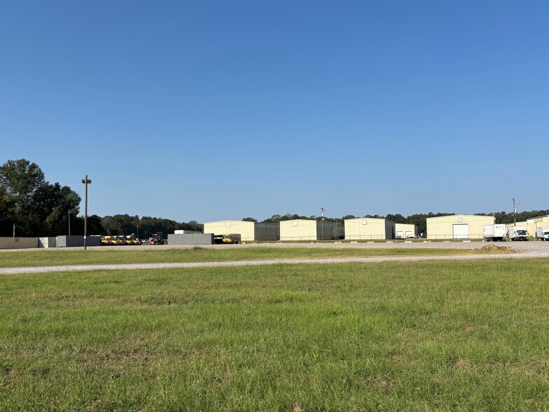 307 Walker Cir, Richland, MS à louer - Photo de l’immeuble – Image 2 sur 2