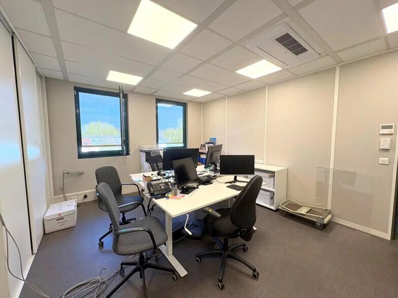 Bureau dans Saint-Germain-en-Laye à louer - Photo de l’immeuble – Image 3 sur 13