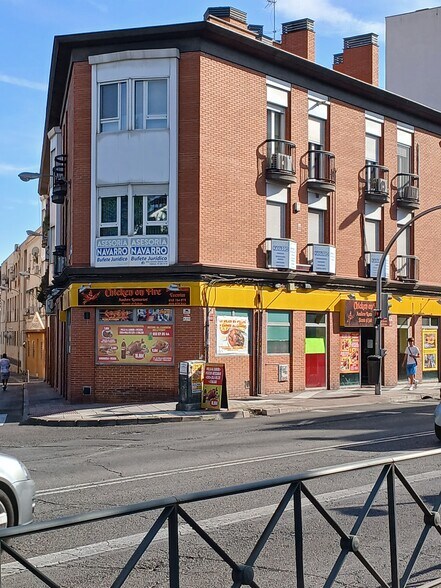 28025, 181, Madrid, Madrid à louer - Photo de l’immeuble – Image 2 sur 9